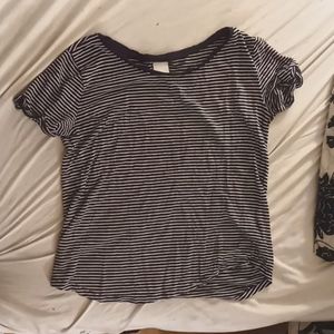 Dark blue and white striped short sleeved tee xs